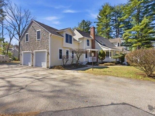House for sale in North Reading, Massachusetts