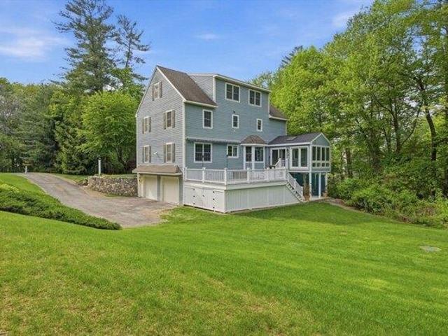 House for sale in North Reading, Massachusetts