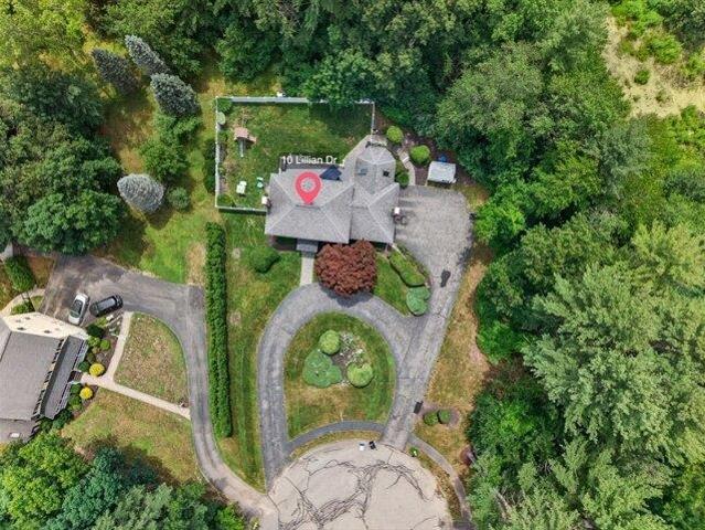 House for sale in North Reading, Massachusetts