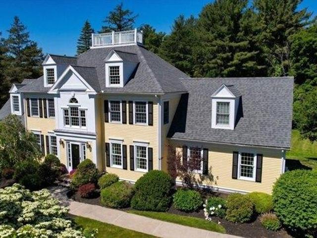 House for sale in North Reading, Massachusetts