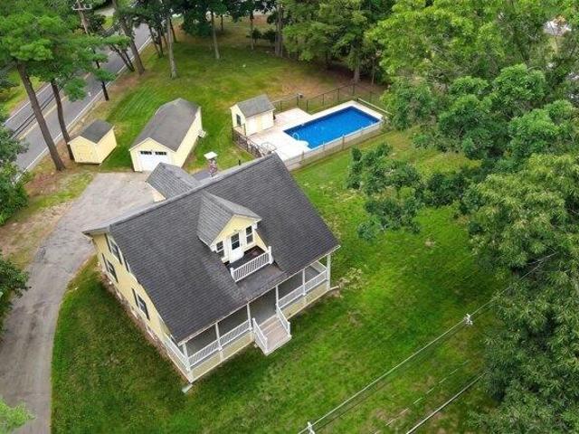 House for sale in North Reading, Massachusetts