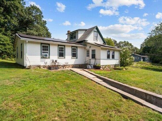 House for sale in North Stonington, Southeastern Connecticut Planning Region