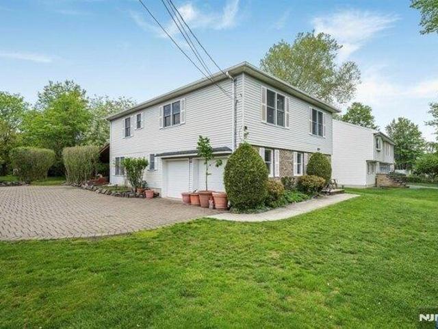House for sale in Northvale, New Jersey