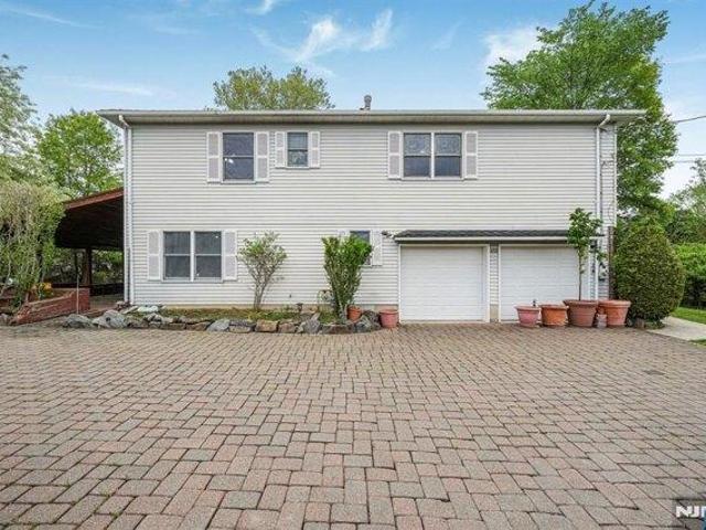 House for sale in Northvale, New Jersey