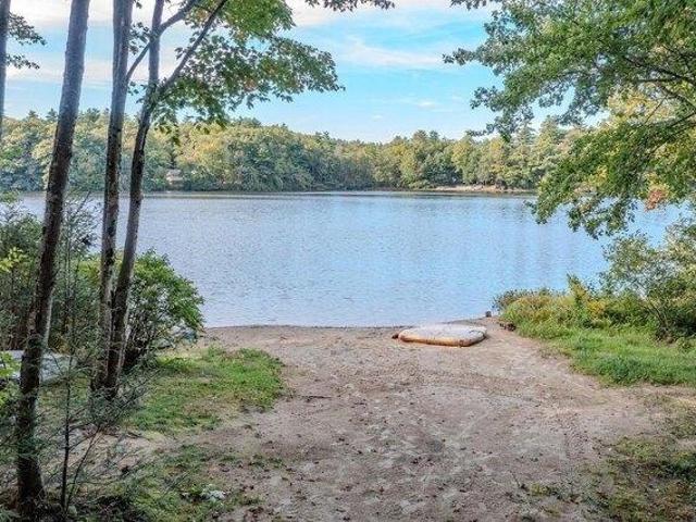 House for sale in Melrose Beach, Northwood