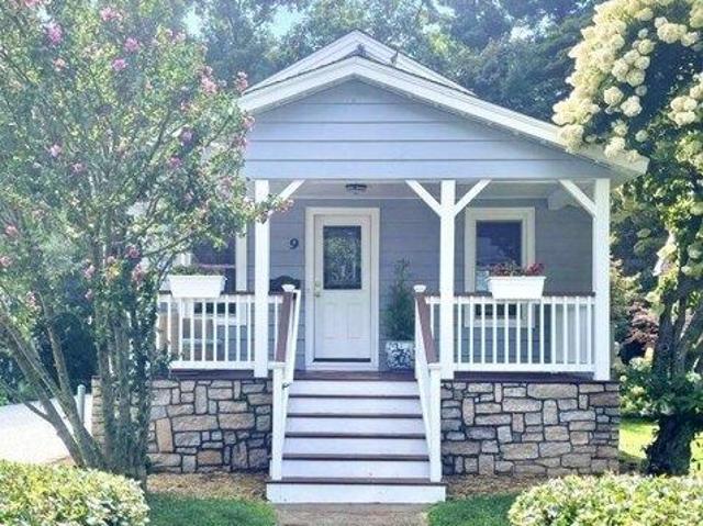 House for sale in East Norwalk, Norwalk
