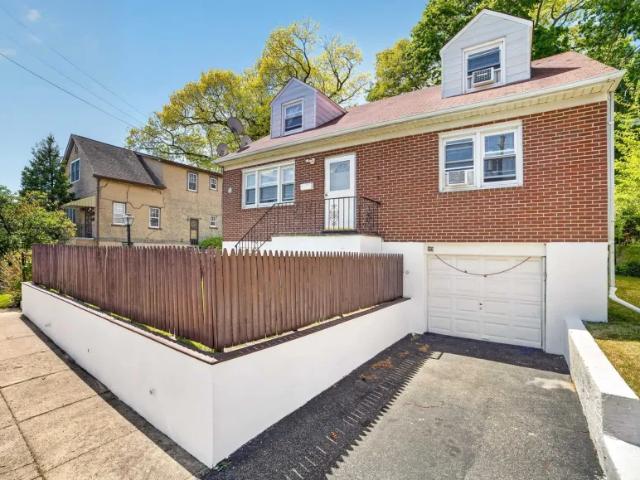 House for sale in Glenwood, New York