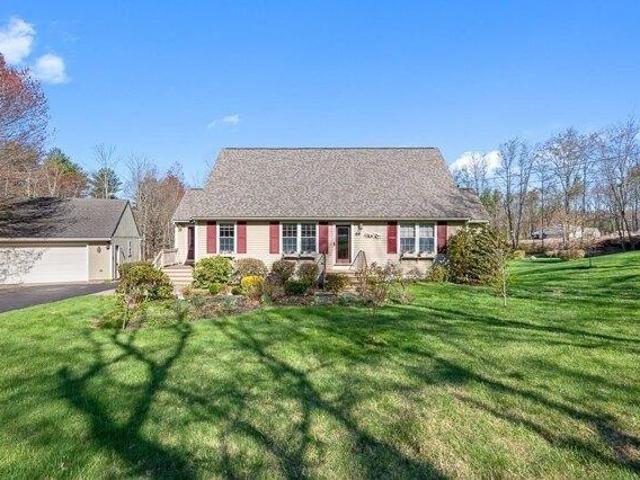 House for sale in New Braintree, Massachusetts