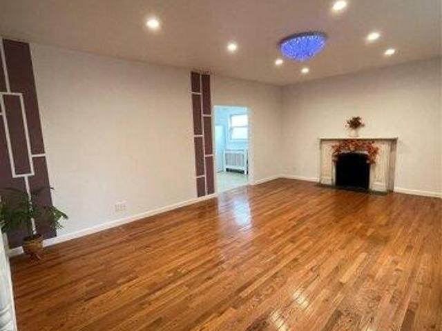 House for sale in Queens, Arverne