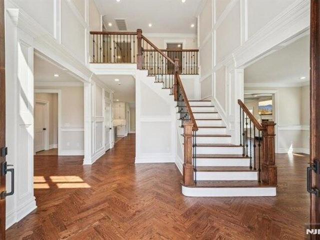 House for sale in Oakland, New Jersey