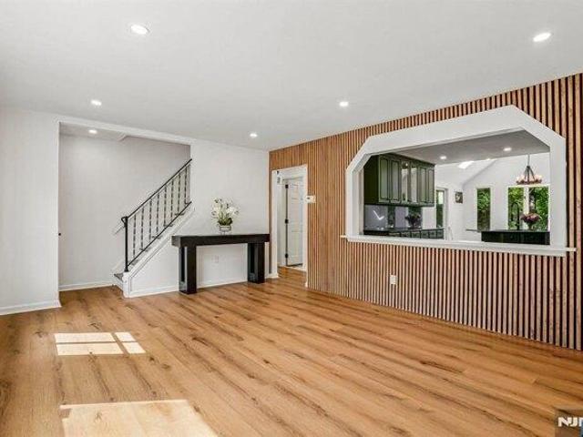 House for sale in Oakland, New Jersey