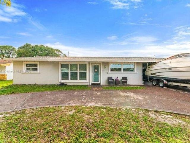 House for sale in Oakland Park, Florida