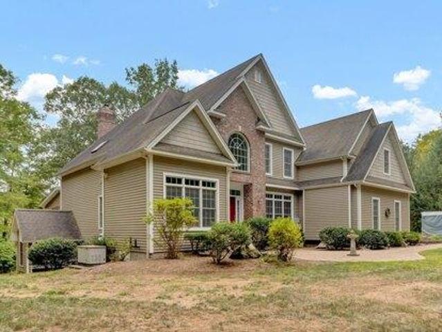 House for sale in Oxford, Connecticut