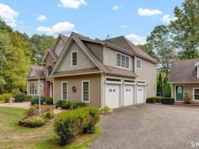 House for sale in Oxford, Connecticut