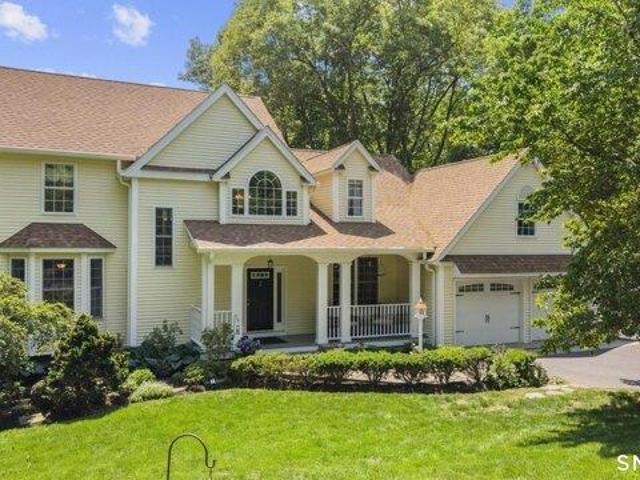 House for sale in Oxford, Connecticut