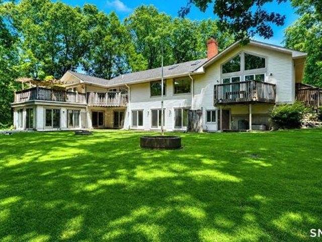 House for sale in Oxford, Connecticut