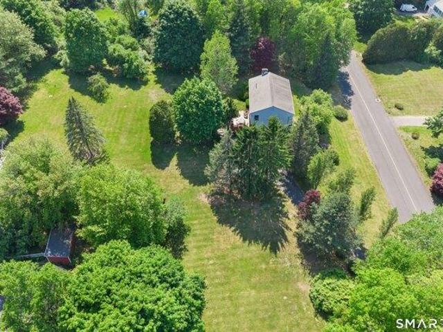 House for sale in Oxford, Connecticut