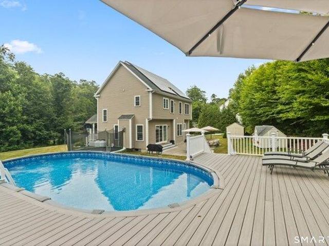 House for sale in Oxford, Connecticut
