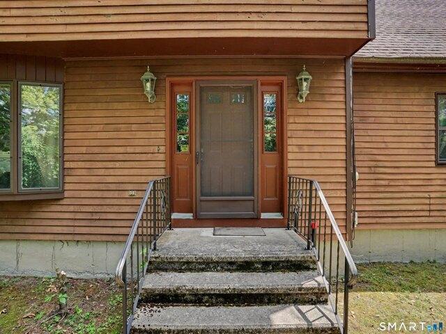 House for sale in Oxford, Connecticut