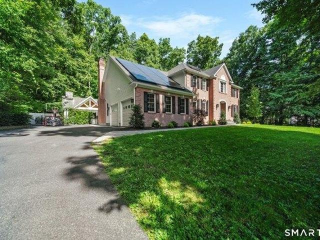 House for sale in Oxford, Connecticut
