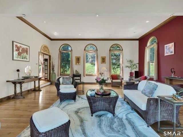 House for sale in Oxford, Connecticut
