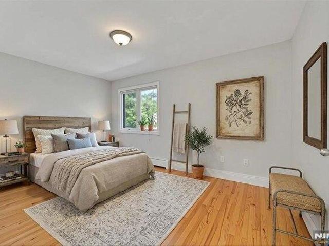 House for sale in Palisades Park, New Jersey
