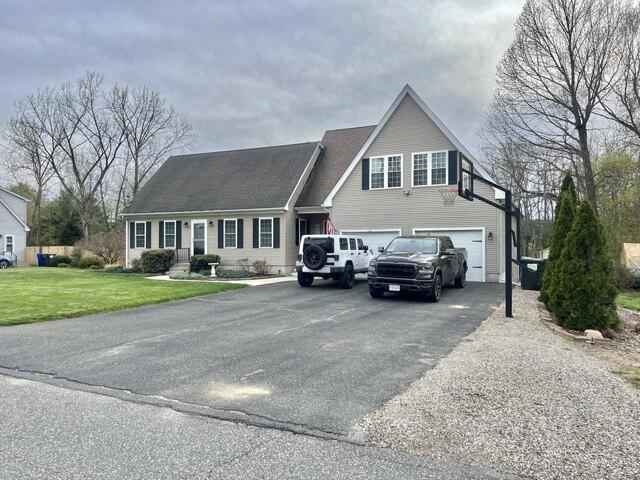 House for sale in Hampden, Massachusetts