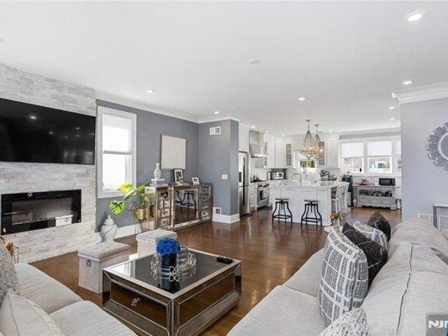 House for sale in Paramus, New Jersey