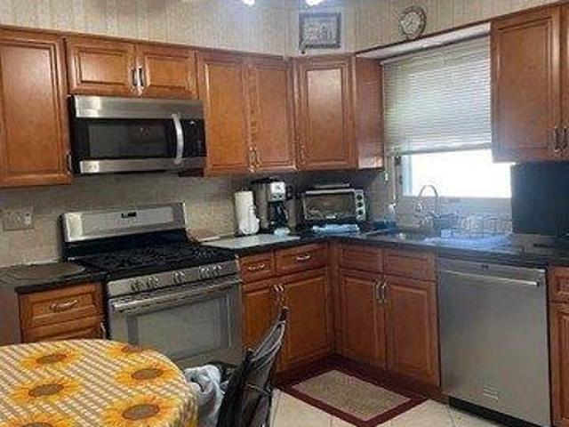 House for sale in Paramus, New Jersey