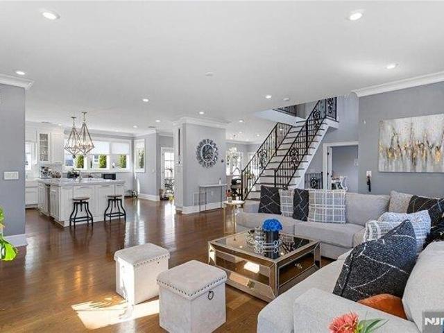 House for sale in Paramus, New Jersey