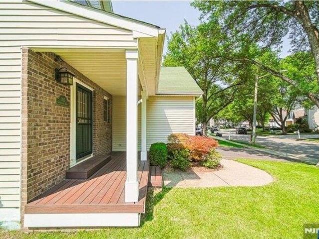 House for sale in Paramus, New Jersey