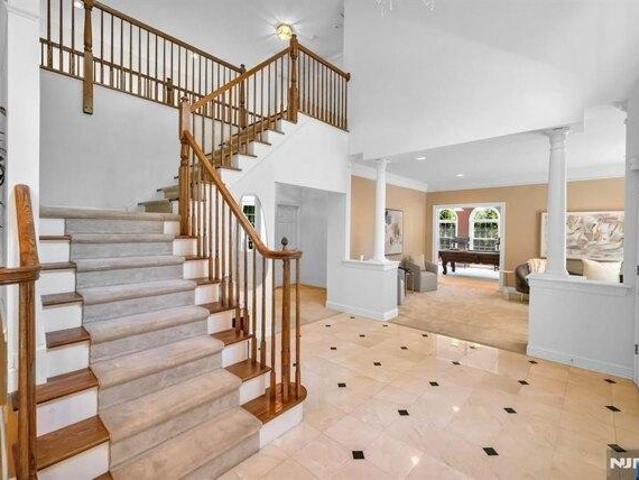 House for sale in Paramus, New Jersey