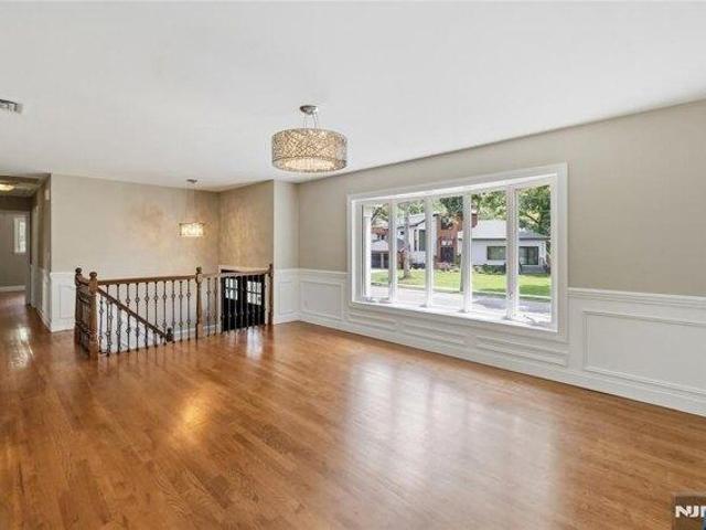 House for sale in Paramus, New Jersey