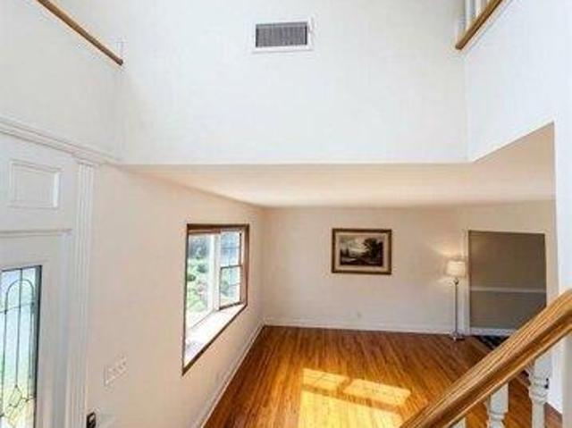 House for sale in Paramus, New Jersey