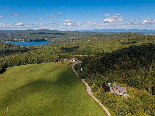 House for sale in Peacham, Caledonia County