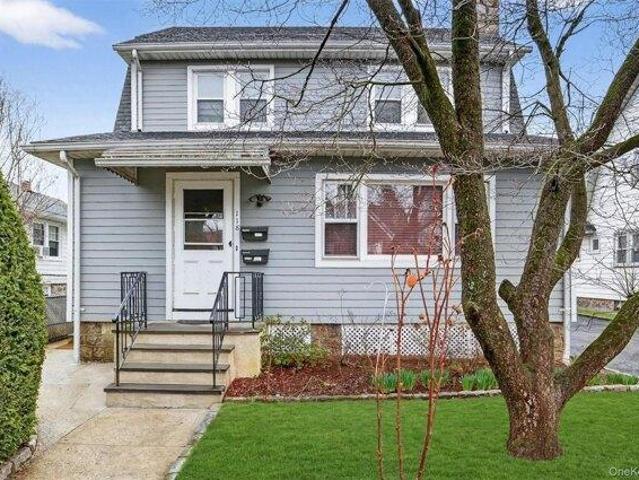 House for sale in Pelham, New York