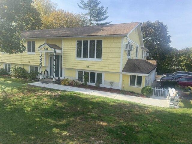 House for sale in Pembroke, Massachusetts