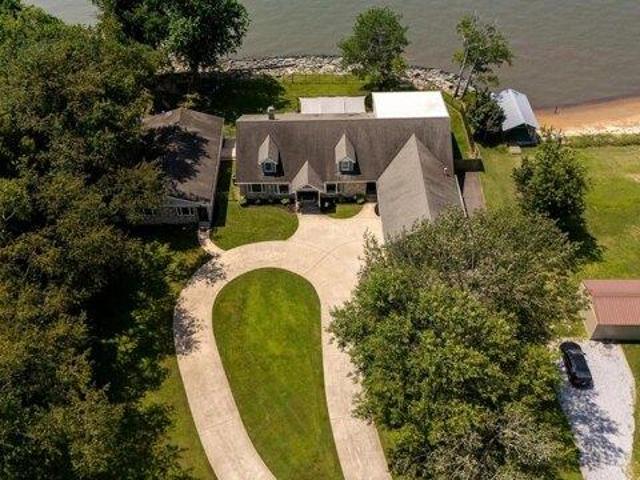 House for sale in Deepwater, New Jersey