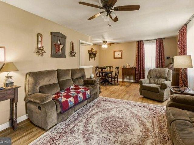 House for sale in Deepwater, New Jersey