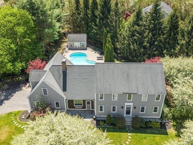 House for sale in Pepperell, Massachusetts