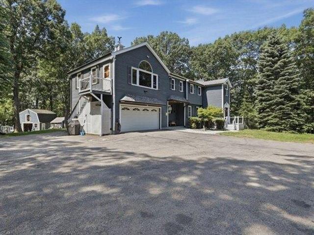 House for sale in Pepperell, Massachusetts
