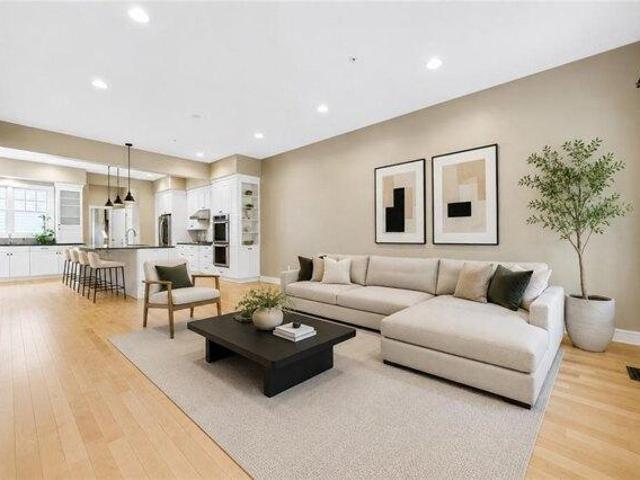 House for sale in Pittsburg, Pennsylvania