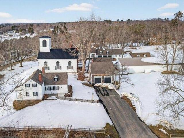 House for sale in Maine