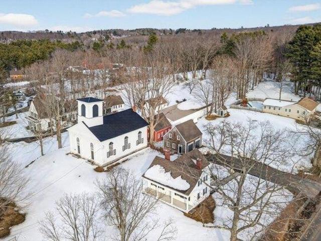House for sale in Maine