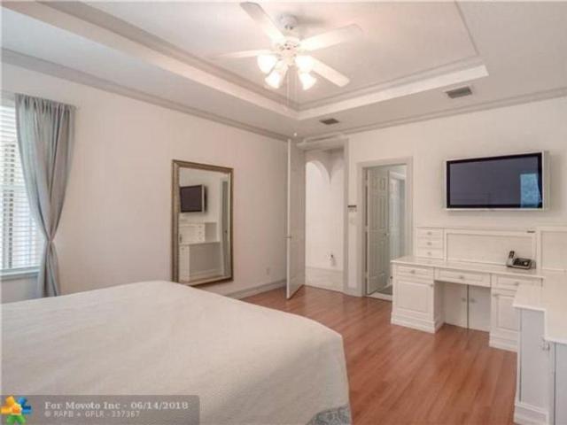 House for sale in Plantation, Florida