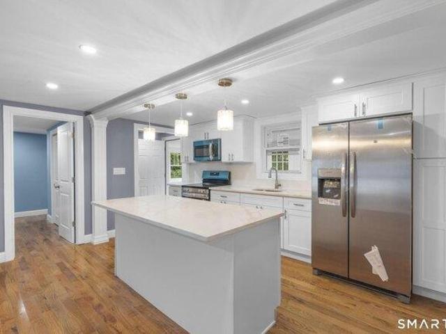 House for sale in Pequabuck, Plymouth