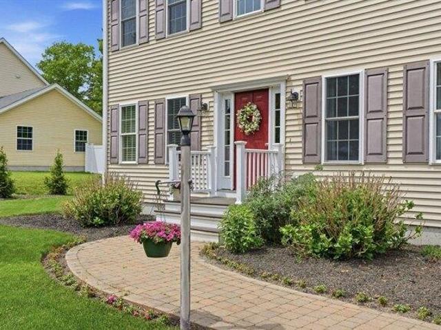 House for sale in Manomet, Massachusetts