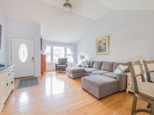 House for sale in Manomet, Massachusetts