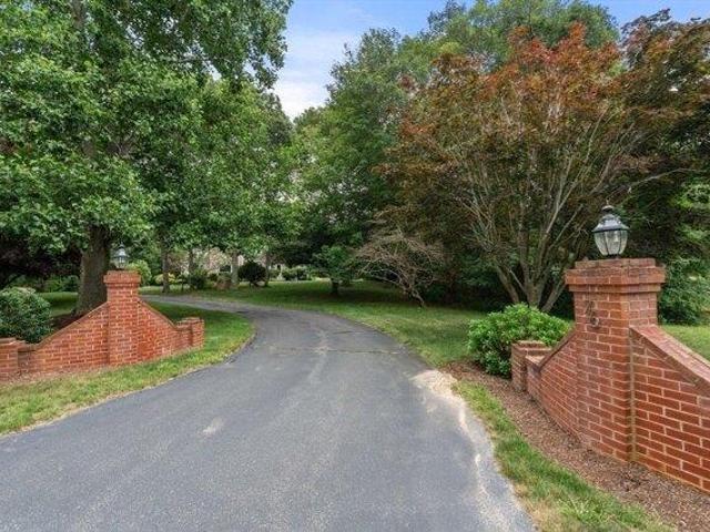 House for sale in Manomet, Massachusetts