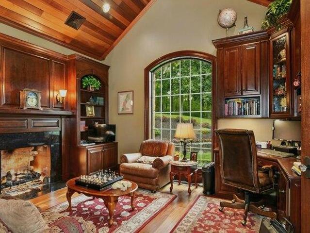 House for sale in Pomfret, Connecticut